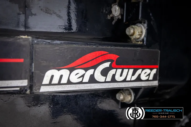 Slide: The Image of Crownline Boats 242 CR 1999 - 69