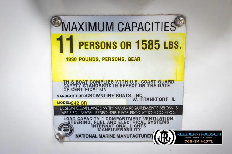 Slide: The Image of Crownline Boats 242 CR 1999 - 76