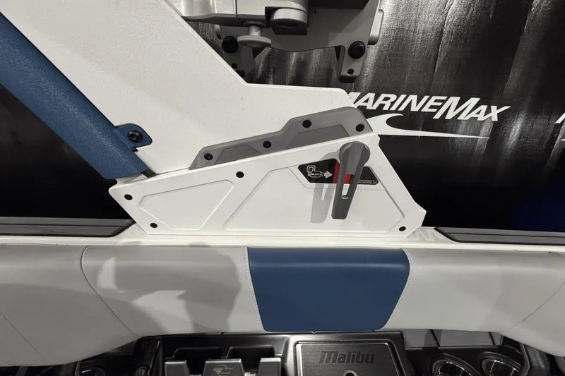Slide: The Image of Malibu Wakesetter Lsv 23 2021 - 20