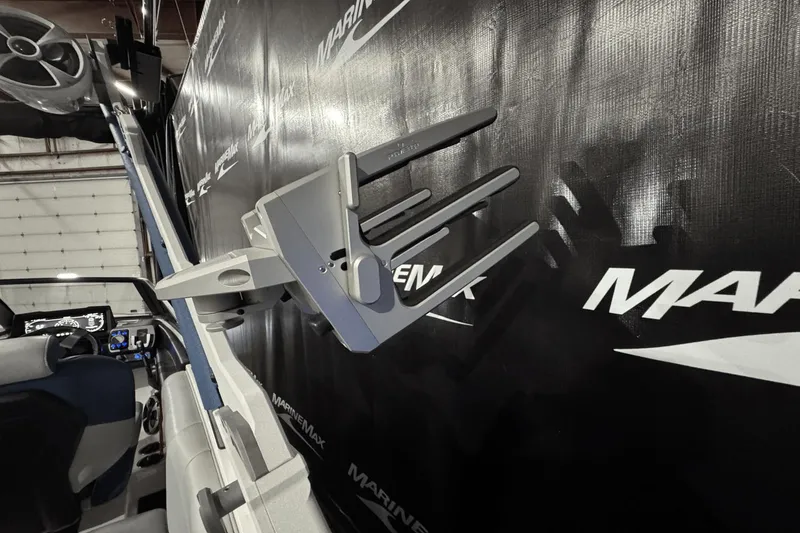Slide: The Image of Malibu Wakesetter Lsv 23 2021 - 21