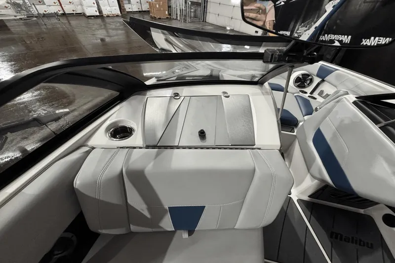 Slide: The Image of Malibu Wakesetter Lsv 23 2021 - 33