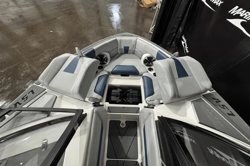 Slide: The Image of Malibu Wakesetter Lsv 23 2021 - 43