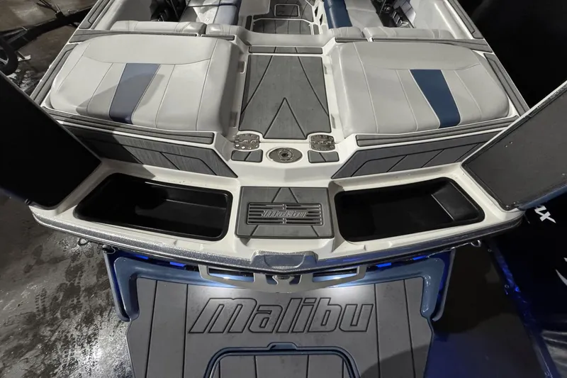 Slide: The Image of Malibu Wakesetter Lsv 23 2021 - 9