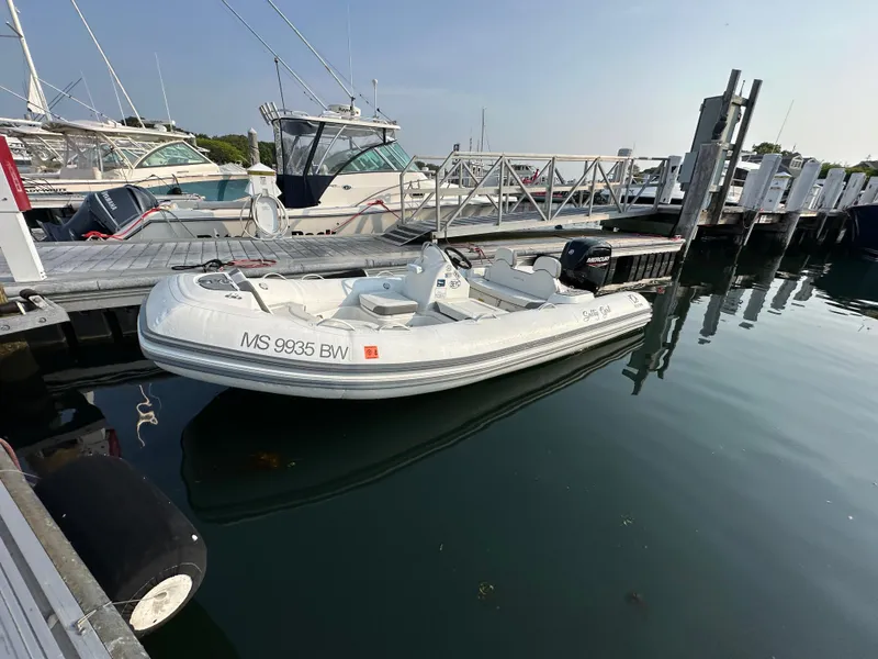Slide: The Image of Zodiac Yachtline 490 2024 - 26