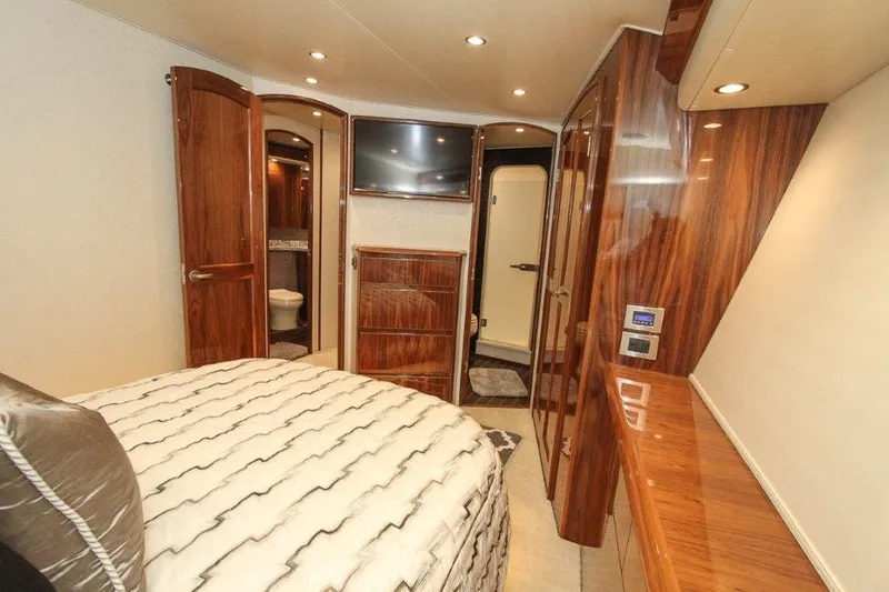 Slide: The Image of Viking 55 Convertible 2017 - 15