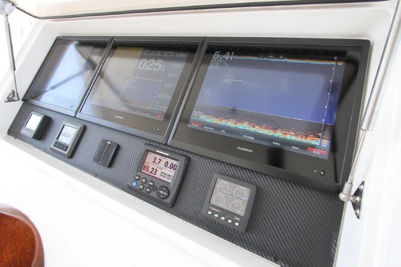 Slide: The Image of Viking 55 Convertible 2017 - 27