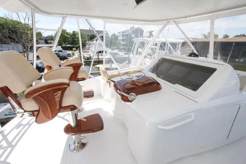 Slide: The Image of Viking 55 Convertible 2017 - 31