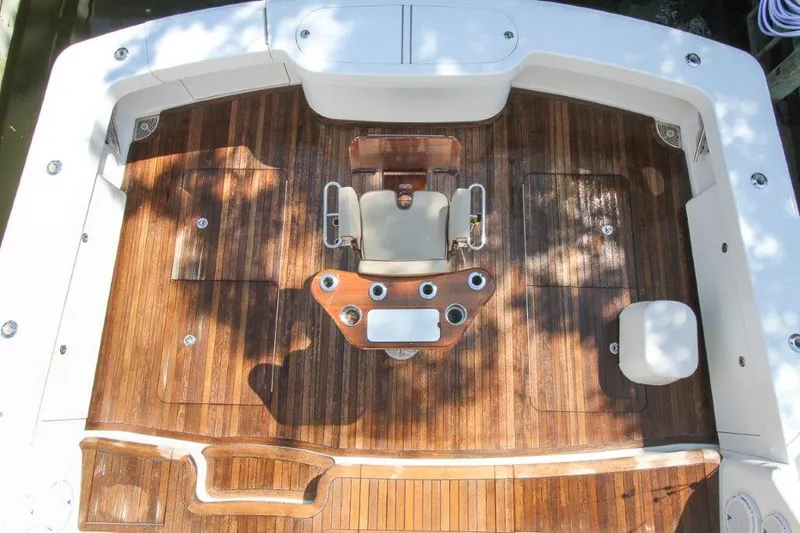 Slide: The Image of Viking 55 Convertible 2017 - 42