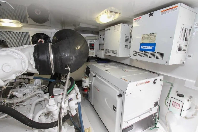 Slide: The Image of Viking 55 Convertible 2017 - 54