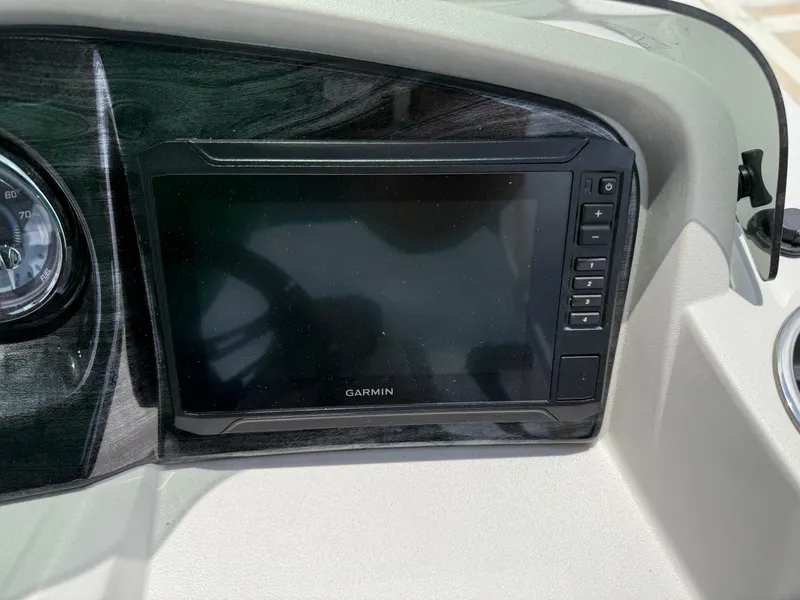 Slide: The Image of Dashboard of 2025 Avalon LSZ Versatile Rear Bench with Garmin display. - 30