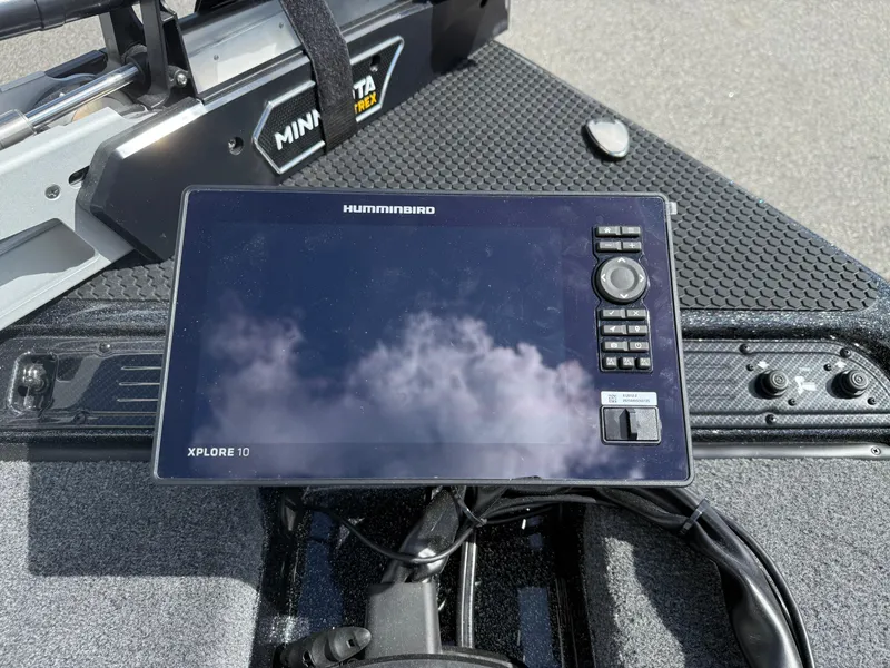 Slide: The Image of Humminbird Xplore 10 fish finder on Phoenix 919 ZXL boat, 2026 model. - 7
