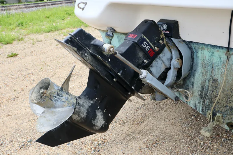 Slide: The Image of Sea Ray 280 Bow Rider 1997 - 15