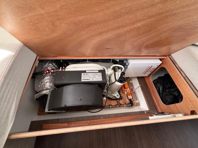 Slide: The Image of Lagoon 42 2024 - 70