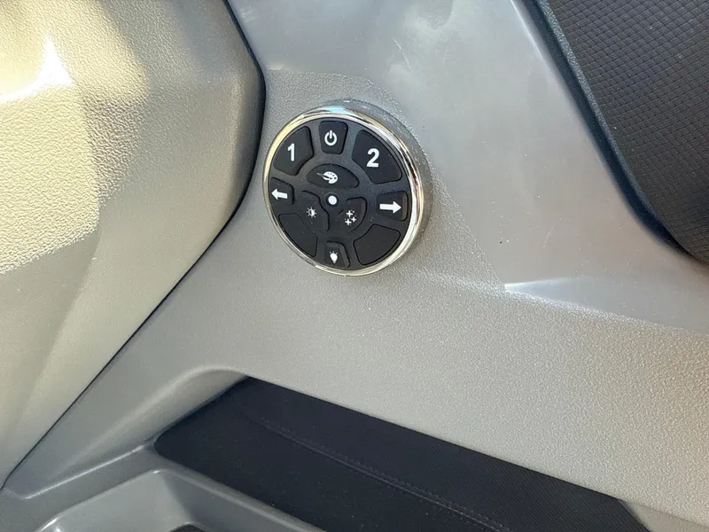 Slide: The Image of Avalon LSZ VRB25T 2025 - 20