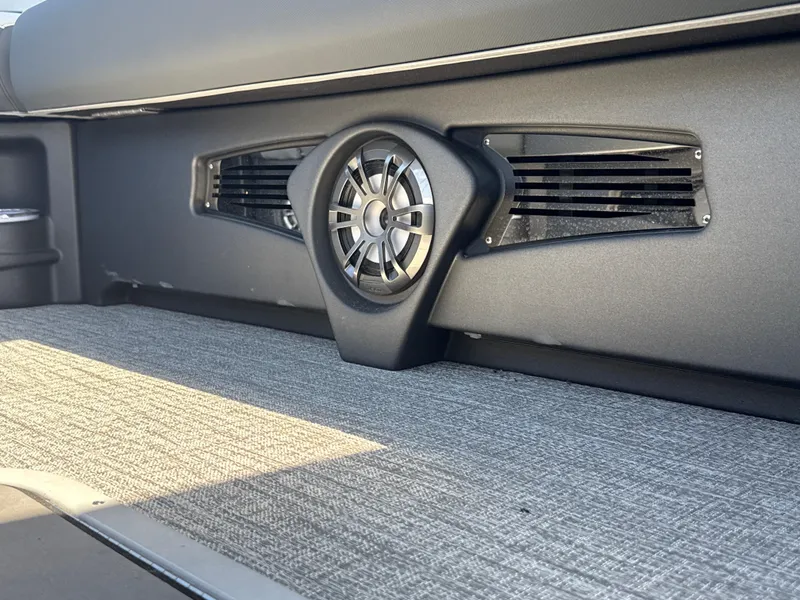 Slide: The Image of Avalon LSZ VRB25T 2025 - 25