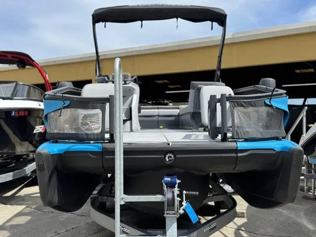 Slide: The Image of Sea-Doo Switch Sport 21 2023 - 11