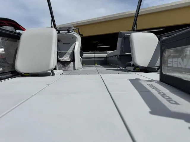 Slide: The Image of Sea-Doo Switch Sport 21 2023 - 12