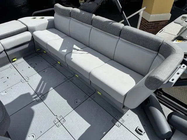 Slide: The Image of Sea-Doo Switch Sport 21 2023 - 20