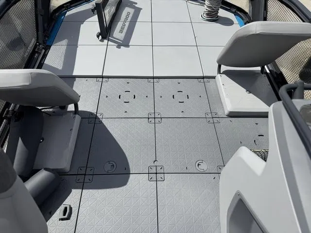 Slide: The Image of Sea-Doo Switch Sport 21 2023 - 26