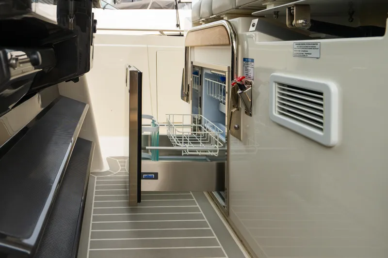 Slide: The Image of Tiara 38 LS 2024 - 13