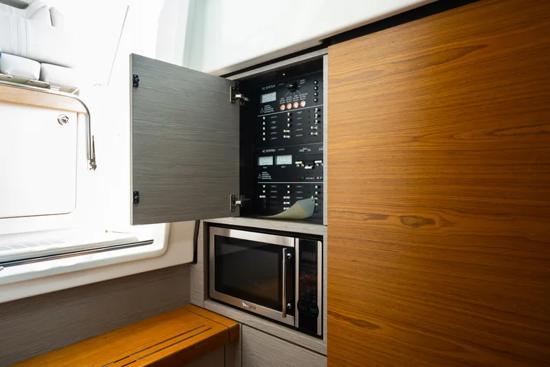 Slide: The Image of Tiara 38 LS 2024 - 24