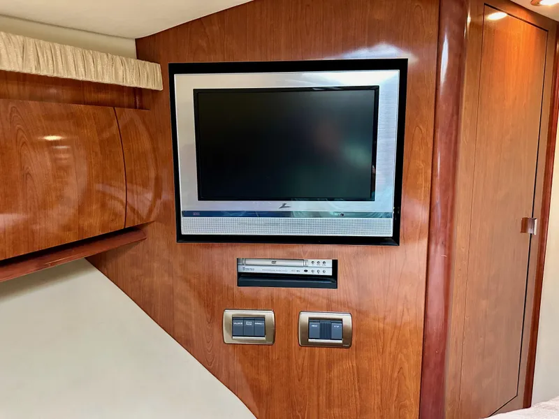 Slide: The Image of Sea Ray 44 Sundancer 2006 - 54