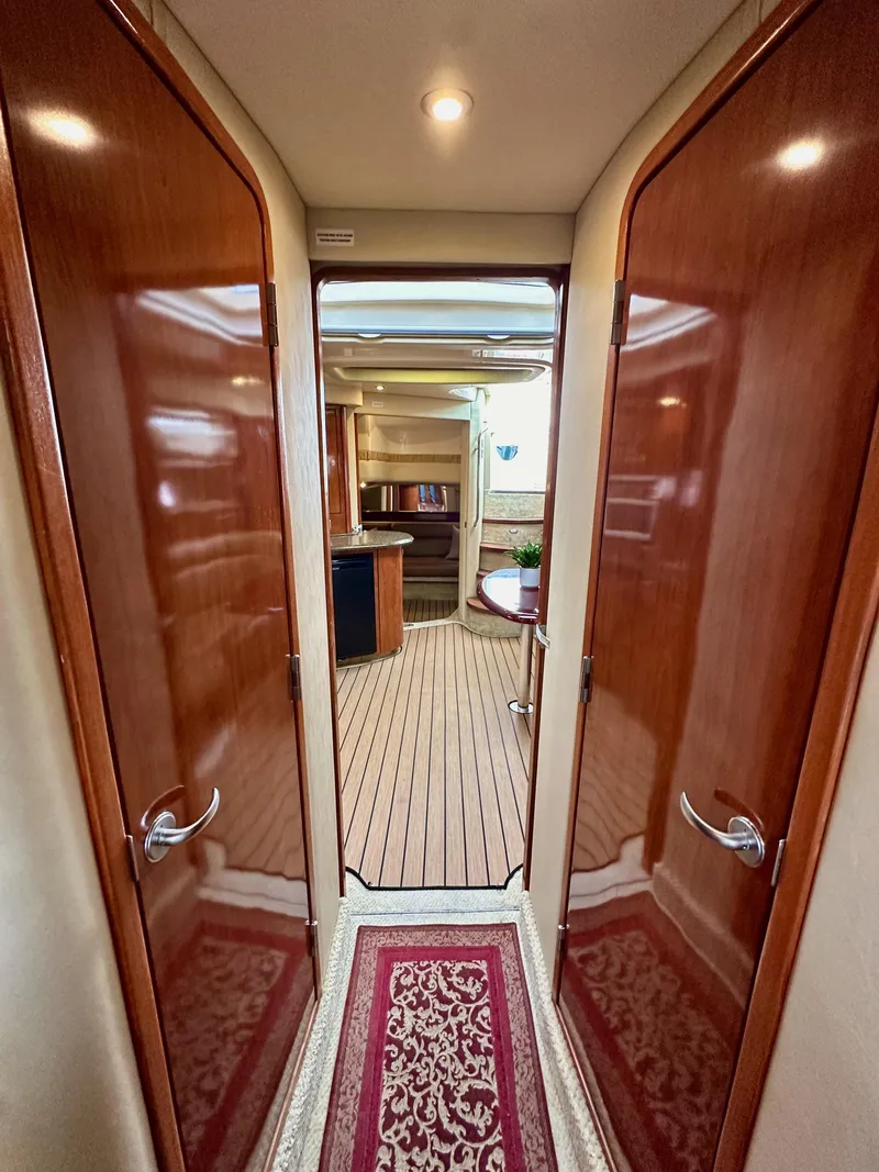 Slide: The Image of Sea Ray 44 Sundancer 2006 - 58