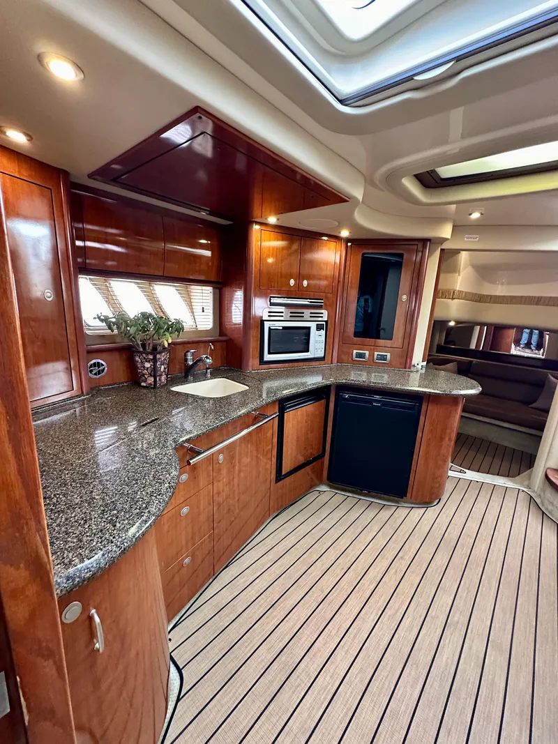 Slide: The Image of Sea Ray 44 Sundancer 2006 - 60
