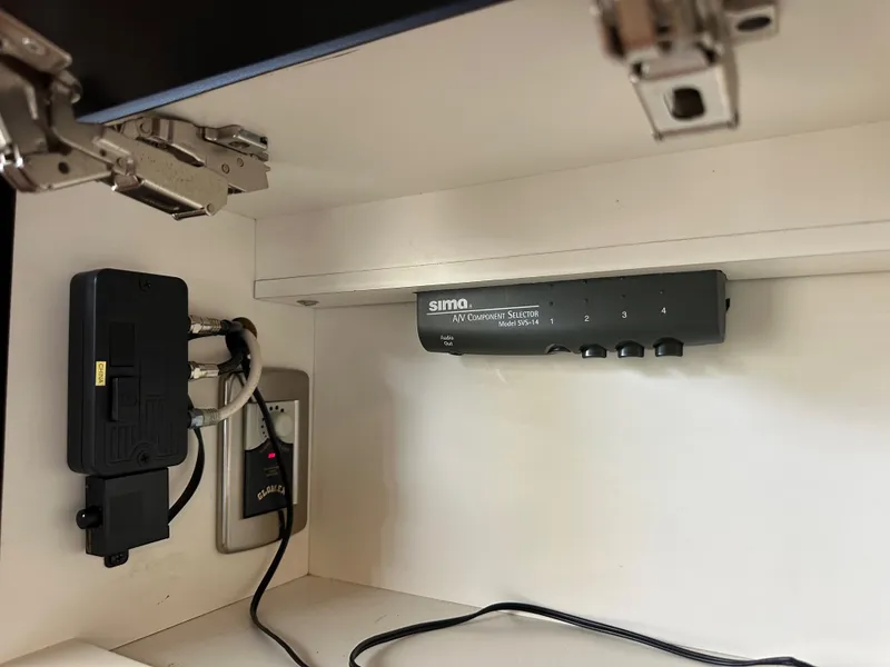 Slide: The Image of Sea Ray 44 Sundancer 2006 - 65