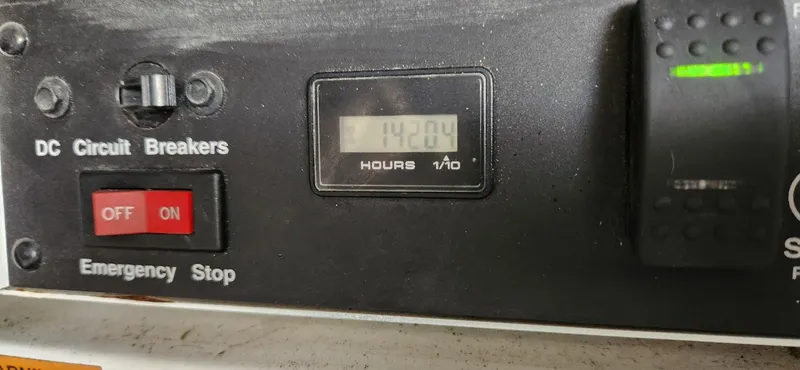 Slide: The Image of Sea Ray 44 Sundancer 2006 - 68