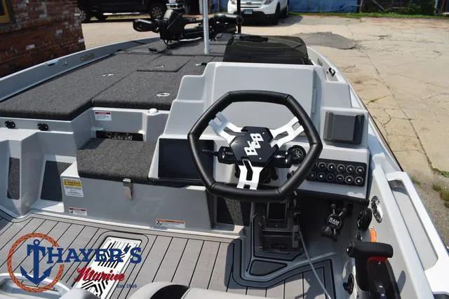 Slide: The Image of Bass Cat Puma STS 2025 - 34