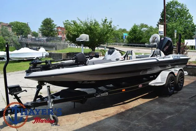 Slide: The Image of Bass Cat Puma STS 2025 - 8