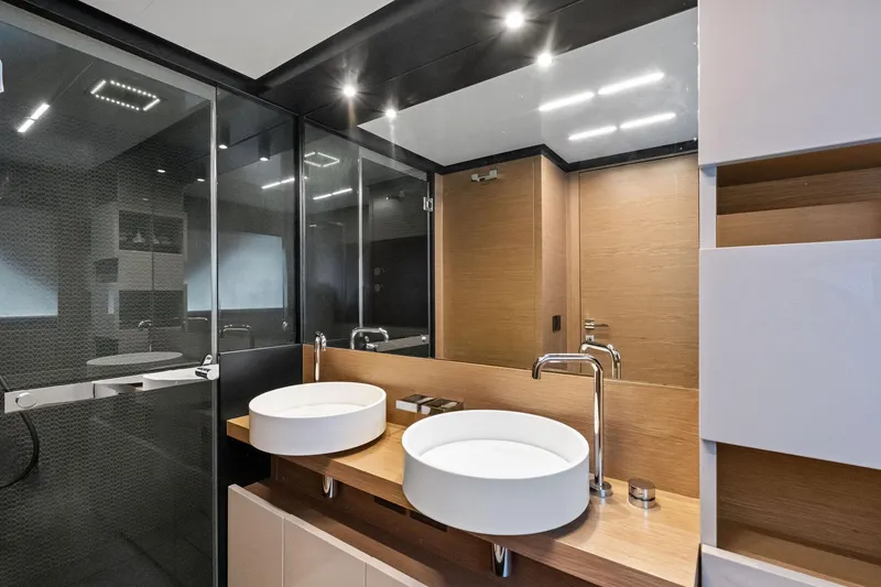 Slide: The Image of Ferretti 780 2018 - 52