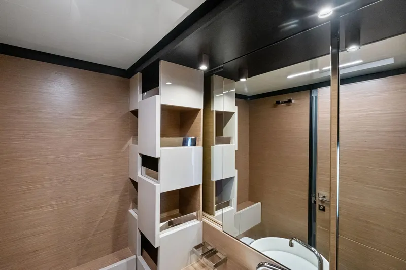 Slide: The Image of Ferretti 780 2018 - 67
