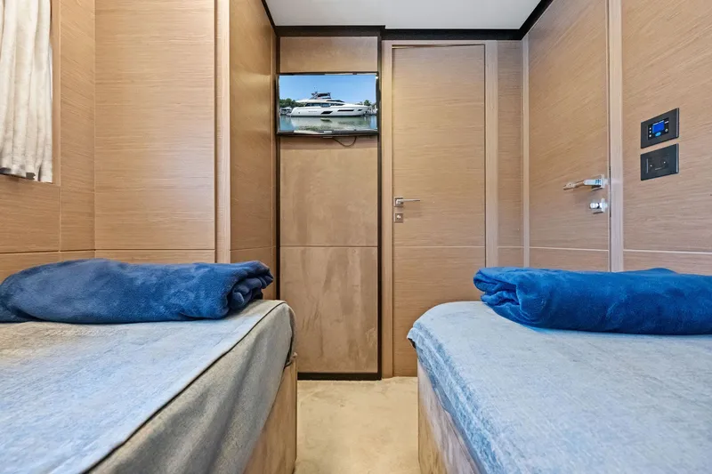 Slide: The Image of Ferretti 780 2018 - 72