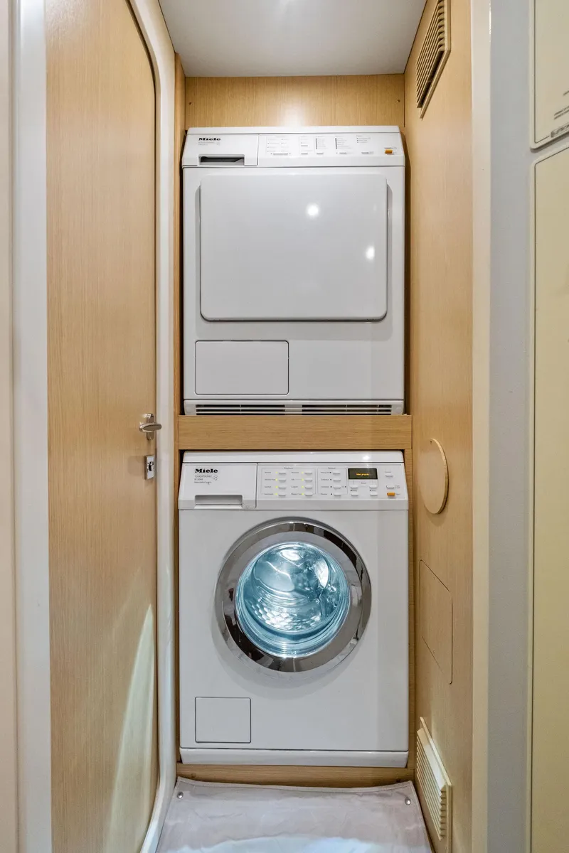 Slide: The Image of Ferretti 780 2018 - 81