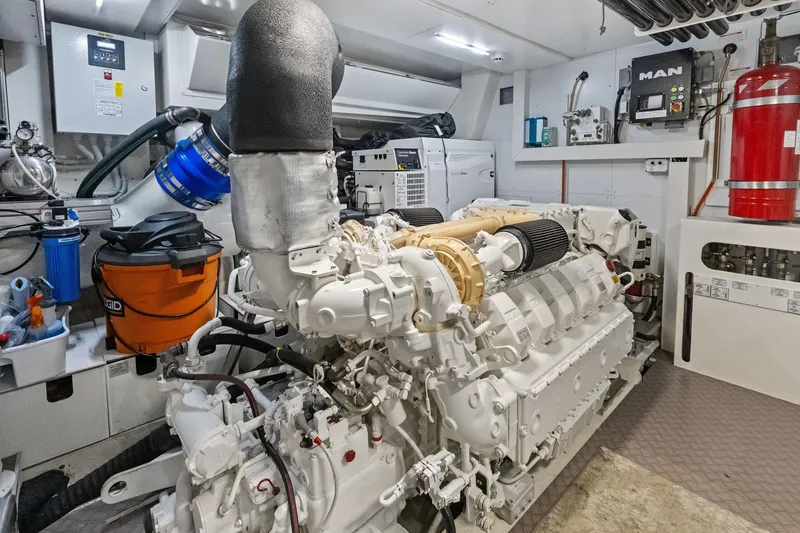 Slide: The Image of Ferretti 780 2018 - 84