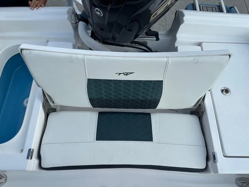 Slide: The Image of Tidewater 2210CB 2025 - 20