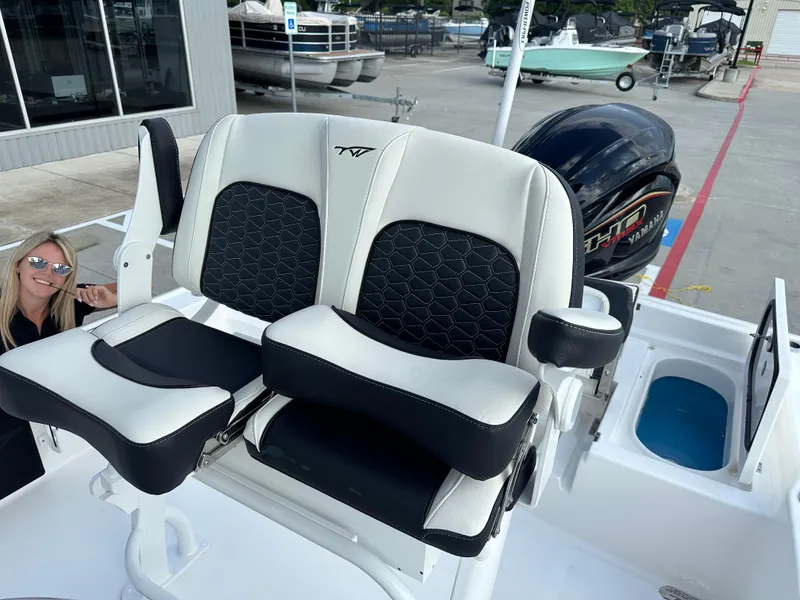 Slide: The Image of Tidewater 2210CB 2025 - 24