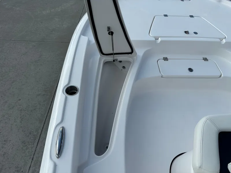 Slide: The Image of Tidewater 2210CB 2025 - 28