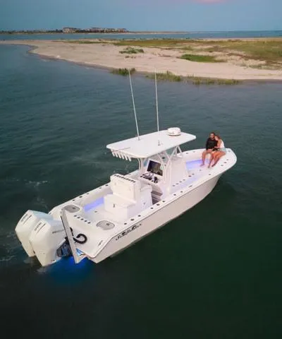 Slide: The Image of Sea Hunter 28 Floridian 2023 - 2