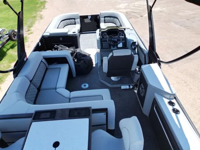 Slide: The Image of Aqua AP255CBE 2026 - 14