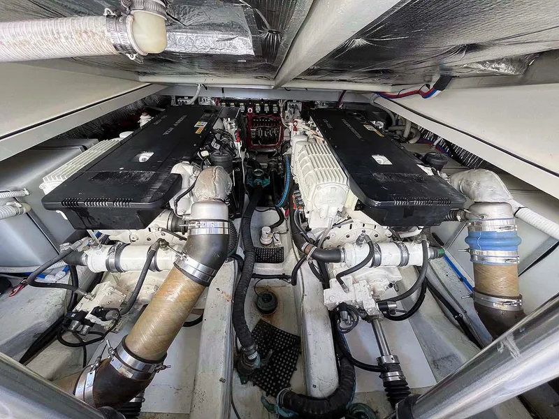 Slide: The Image of Volvo Twin 435hp Diesels - 39