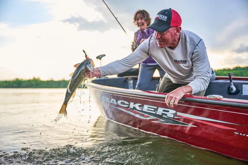 Slide: The Image of Tracker Super Guide V-16 SC 2025 - 62