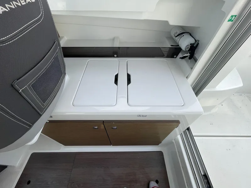 Slide: The Image of Jeanneau - Galley - 5