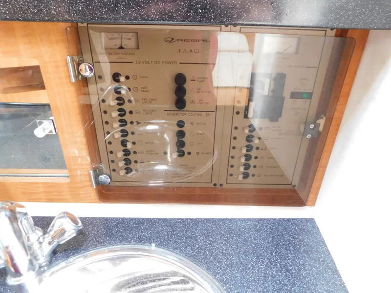 Slide: The Image of Regal Commodore 2860 2003 - 59