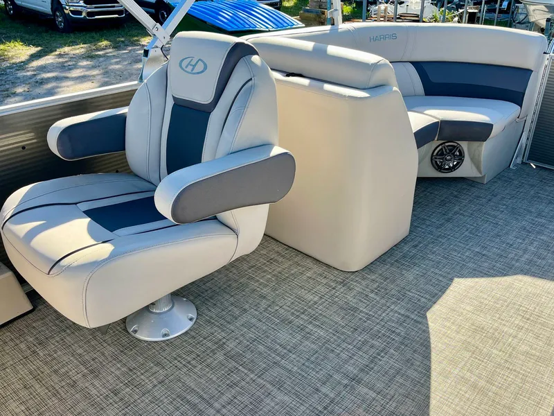 Slide: The Image of Harris 230 Cruiser 2023 - 13