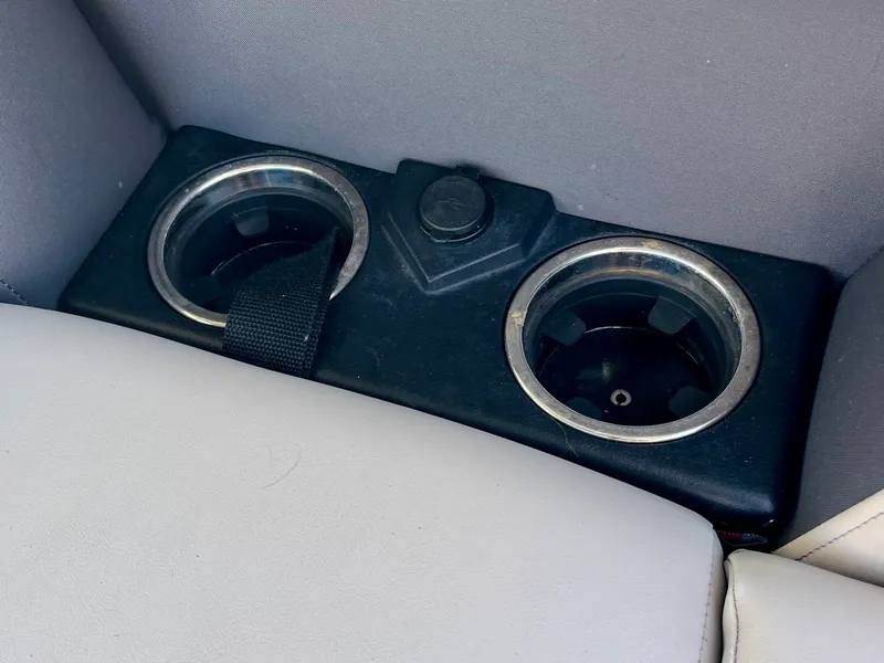 Slide: The Image of Harris 230 Cruiser 2023 - 14