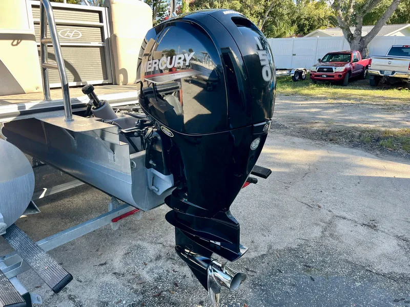 Slide: The Image of Harris 230 Cruiser 2023 - 19