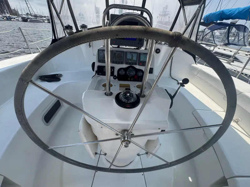 Slide: The Image of Hunter 410 2000 - 59